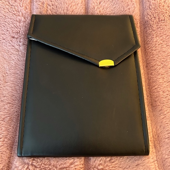 Authentic Pearl Necklace - Picture 6 of 6